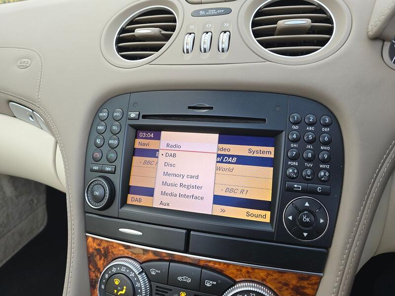 MERCEDES-BENZ SL 5.5 SL500 2010