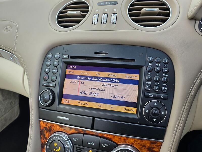 MERCEDES-BENZ SL 5.5 SL500 2010