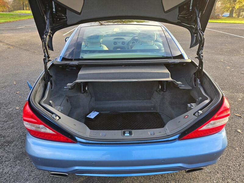 MERCEDES-BENZ SL 5.5 SL500 2010