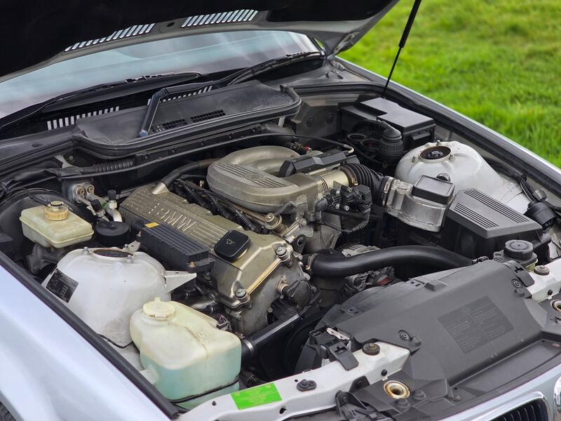 BMW 3 SERIES  1998