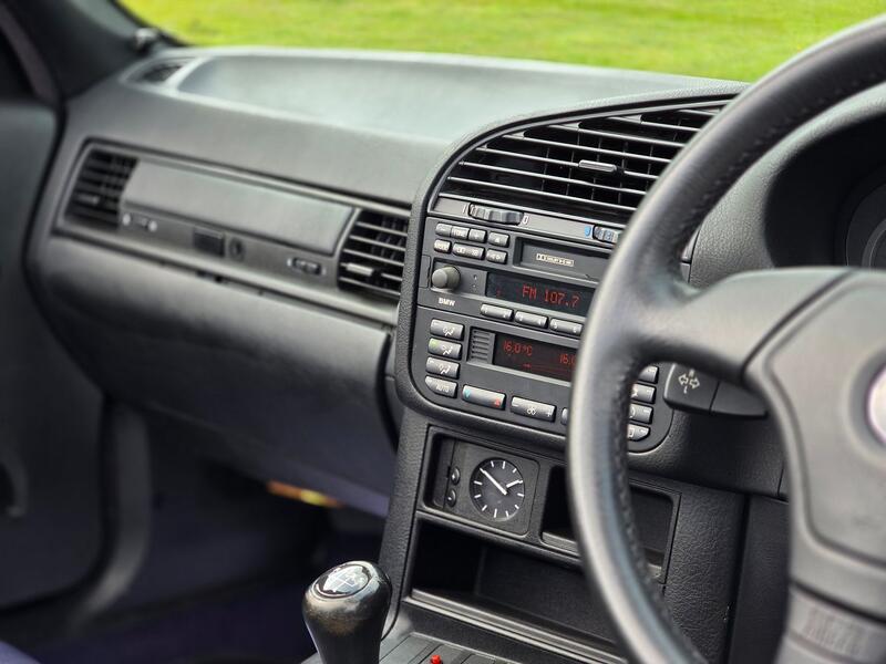 BMW 3 SERIES  1998
