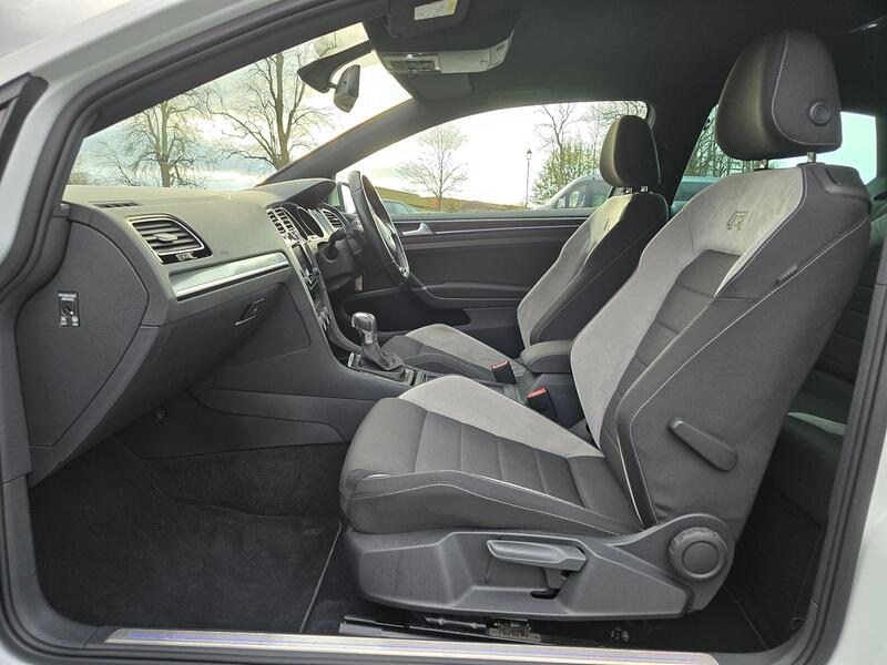 VOLKSWAGEN GOLF 2.0 TSI BlueMotion Tech R 2014