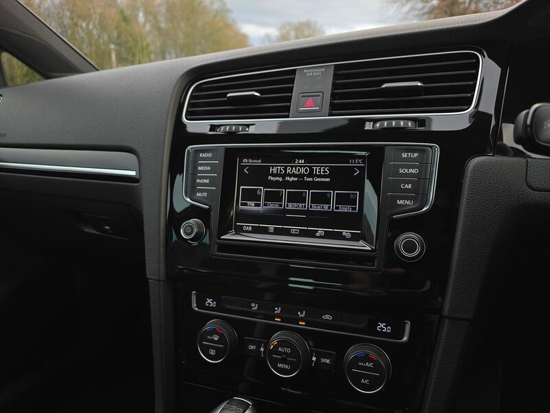 VOLKSWAGEN GOLF 2.0 TSI BlueMotion Tech R 2014