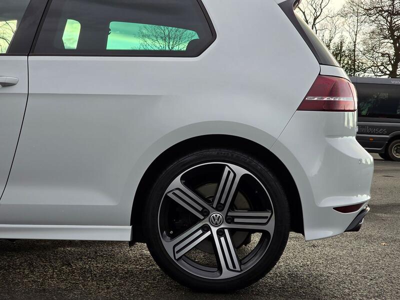 VOLKSWAGEN GOLF 2.0 TSI BlueMotion Tech R 2014