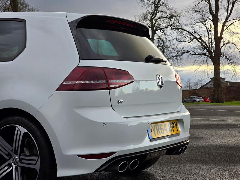 VOLKSWAGEN GOLF 2.0 TSI BlueMotion Tech R 2014
