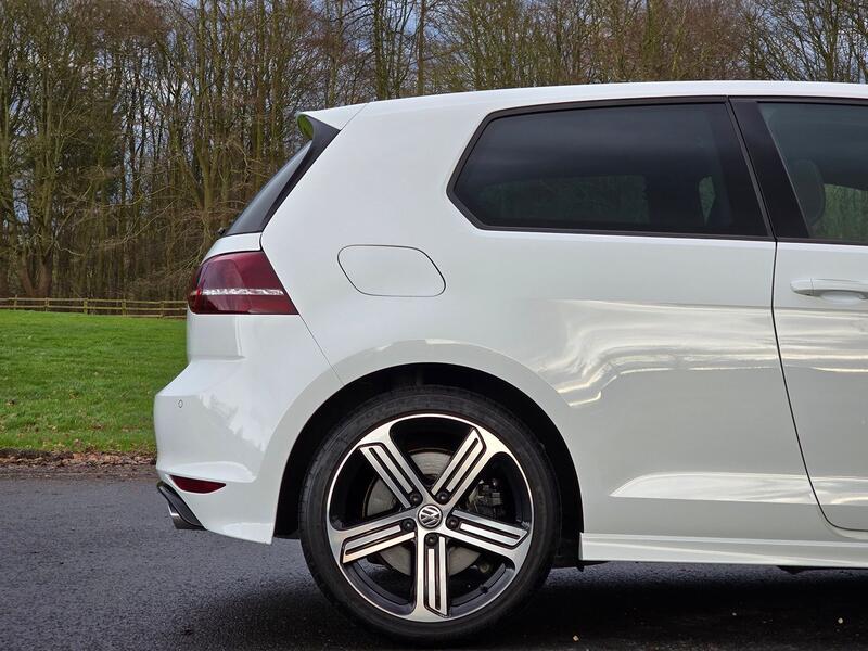 VOLKSWAGEN GOLF 2.0 TSI BlueMotion Tech R 2014