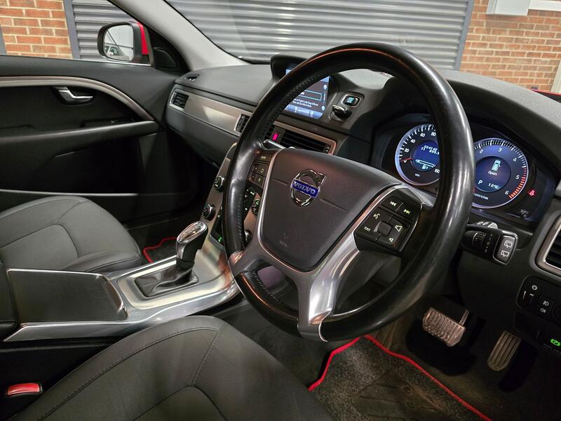 VOLVO V70 1.6 D2 ES 2013