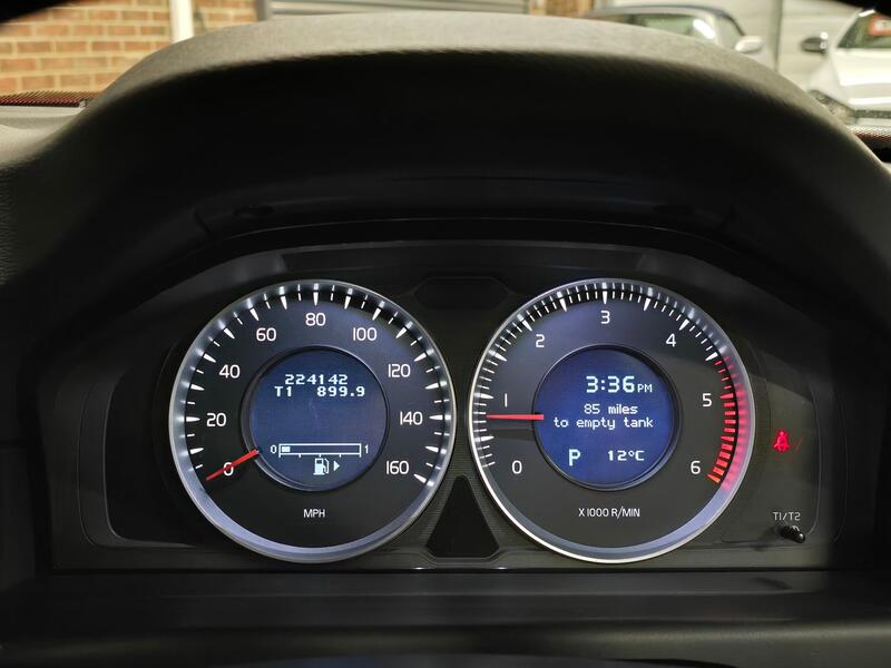 VOLVO V70 1.6 D2 ES 2013