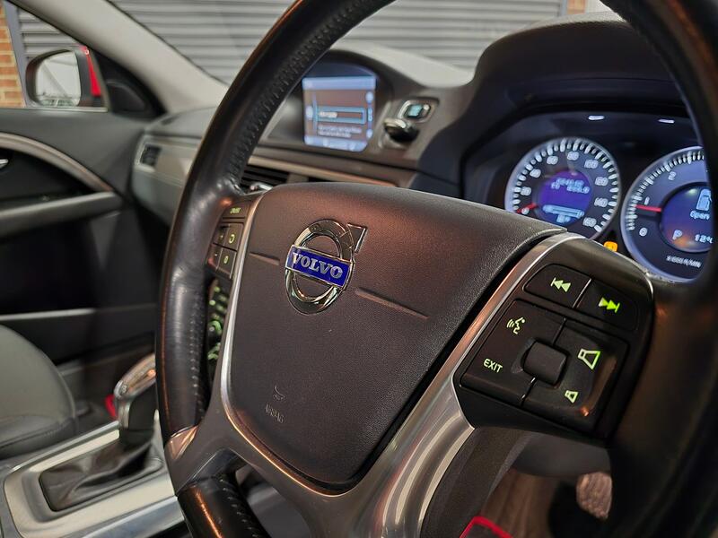 VOLVO V70 1.6 D2 ES 2013