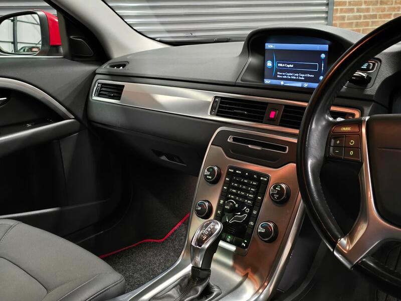 VOLVO V70 1.6 D2 ES 2013