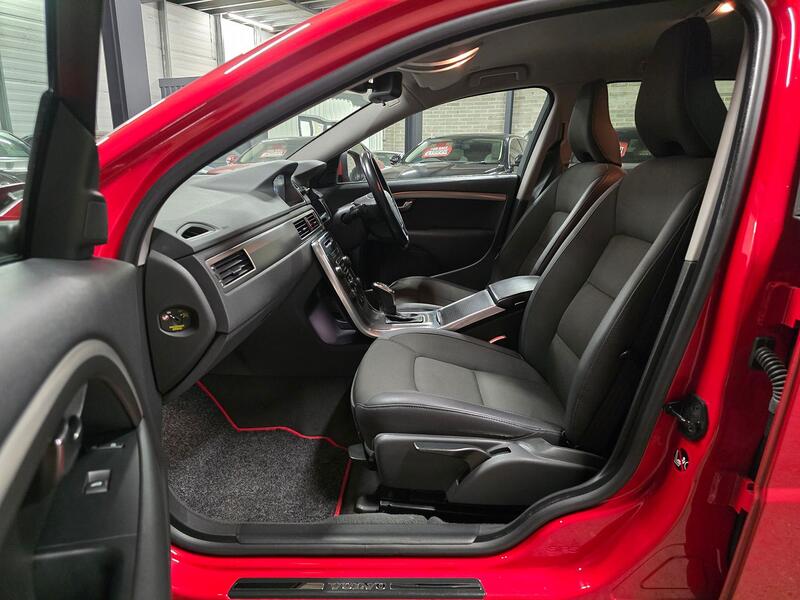 VOLVO V70 1.6 D2 ES 2013