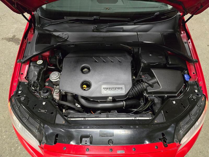 VOLVO V70 1.6 D2 ES 2013