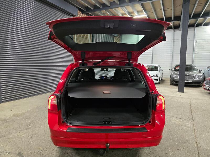 VOLVO V70 1.6 D2 ES 2013