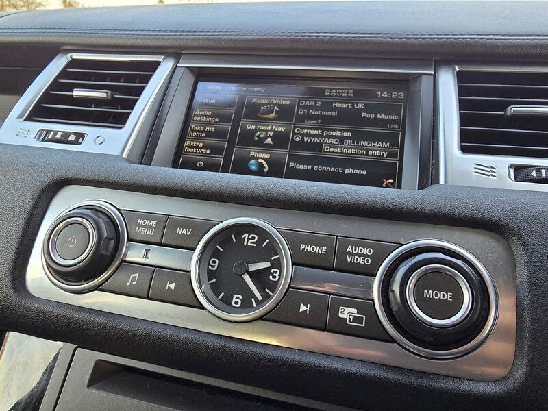 LAND ROVER RANGE ROVER SPORT 3.0 SD V6 HSE Black 2013