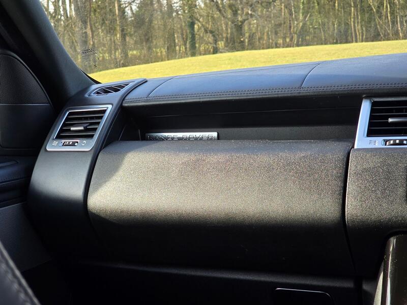 LAND ROVER RANGE ROVER SPORT 3.0 SD V6 HSE Black 2013