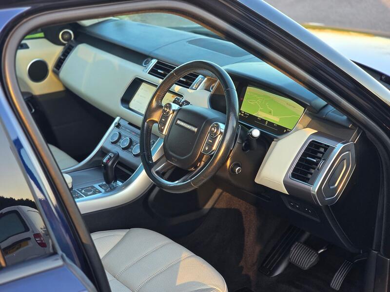 LAND ROVER RANGE ROVER SPORT 3.0 SD V6 HSE 2016