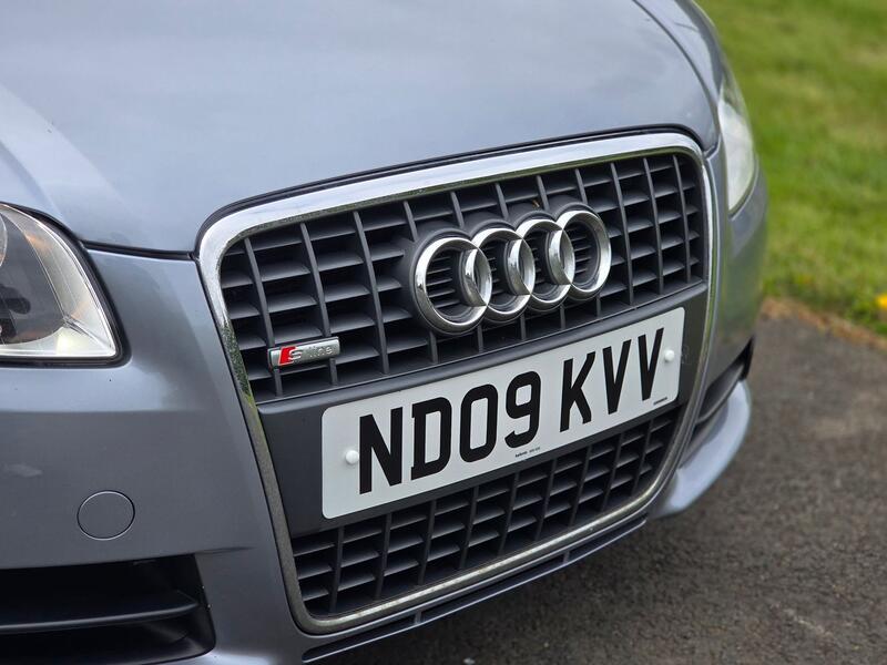 AUDI A4 2.0 TDI S line 2009