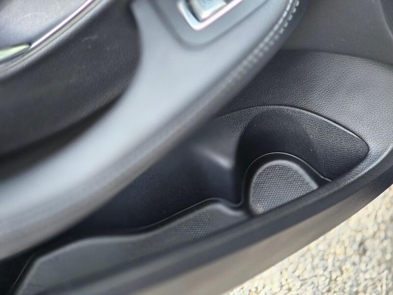MERCEDES-BENZ C CLASS 2.1 C300dh AMG Line 2015