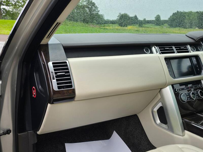 LAND ROVER RANGE ROVER 4.4 SD V8 Vogue SE 2016