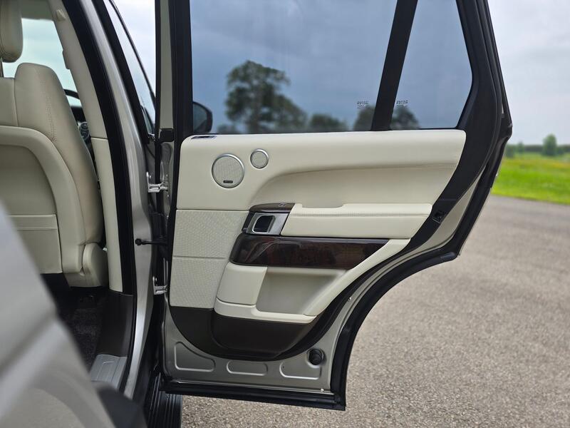 LAND ROVER RANGE ROVER 4.4 SD V8 Vogue SE 2016