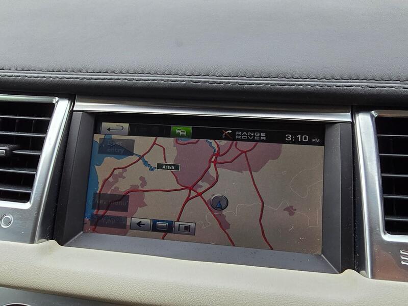 LAND ROVER RANGE ROVER SPORT 3.0 SD V6 HSE Black 2013