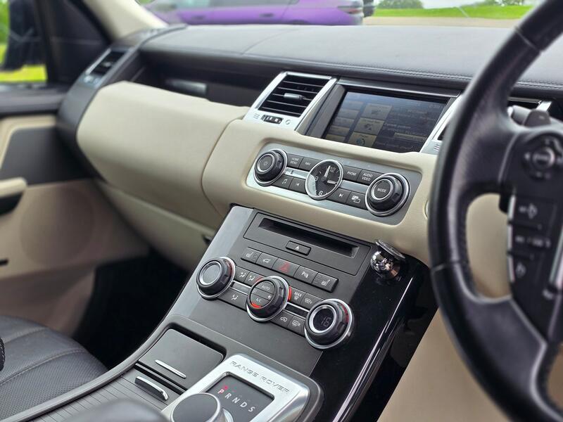 LAND ROVER RANGE ROVER SPORT 3.0 SD V6 HSE Black 2013