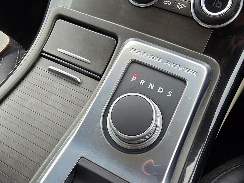 LAND ROVER RANGE ROVER SPORT 3.0 SD V6 HSE Black 2013