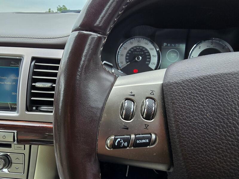 JAGUAR XF 3.0 d V6 Portfolio 2010