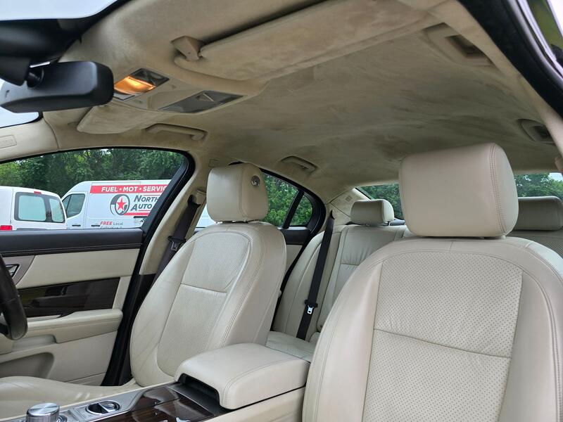 JAGUAR XF 3.0 d V6 Portfolio 2010