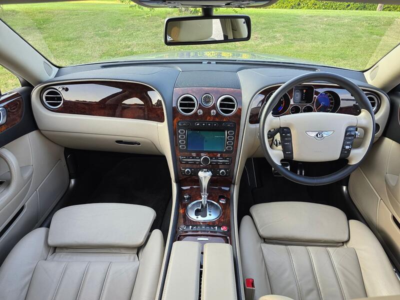 BENTLEY FLYING SPUR  2006