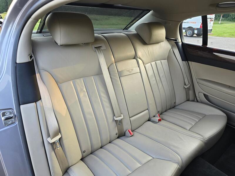 BENTLEY FLYING SPUR  2006