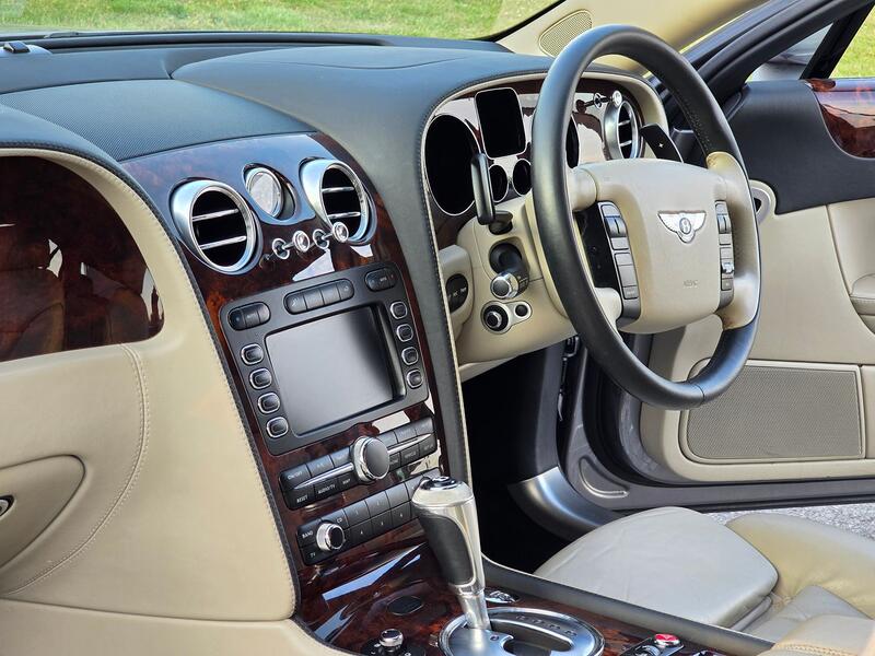 BENTLEY FLYING SPUR  2006