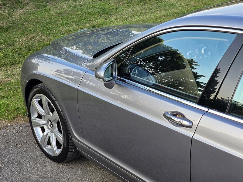 BENTLEY FLYING SPUR  2006