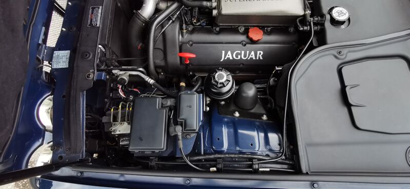 JAGUAR XJR 4.0 V8 Supercharged 1998