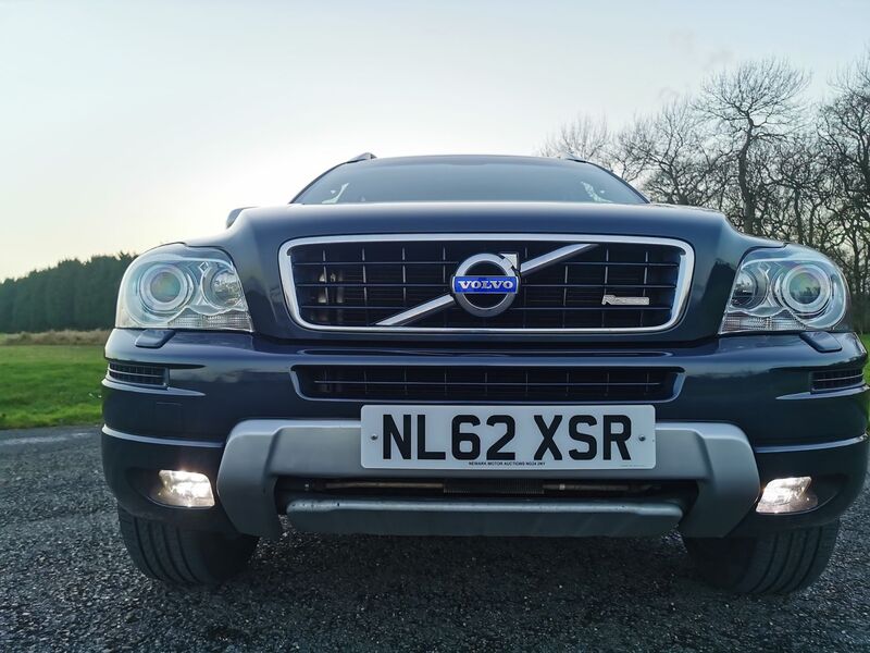 VOLVO XC90 2.4 D5 R-Design Geartronic 4WD 5dr 2012