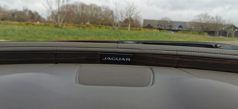 JAGUAR XJ 3.0d V6 Portfolio Auto ss 4dr LWB 2017