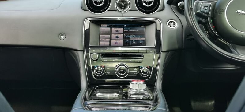 JAGUAR XJ 3.0d V6 Portfolio Auto ss 4dr 2013