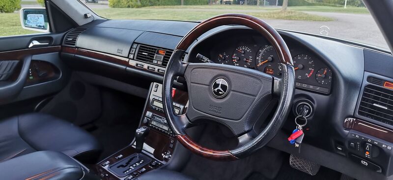 MERCEDES-BENZ S CLASS 5.0 S500 4dr Limousine 140 Series 1998