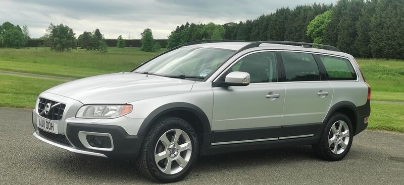 VOLVO XC70 2.4 D5 SE Geartronic AWD 5dr 2011