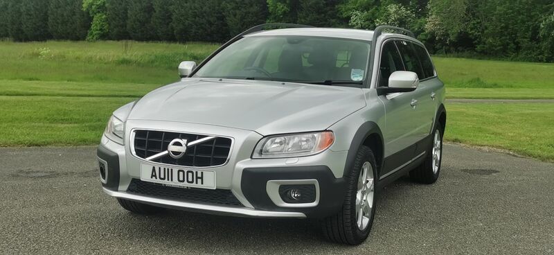 VOLVO XC70 2.4 D5 SE Geartronic AWD 5dr 2011