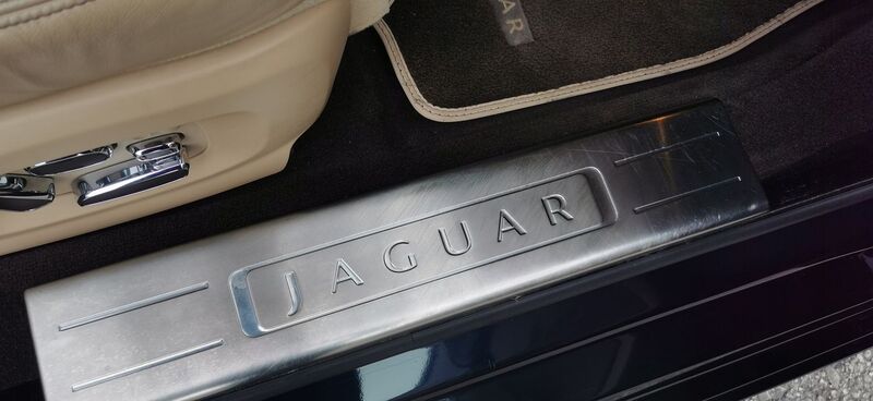 JAGUAR XJ 3.0d V6 Portfolio Auto 4dr 2011