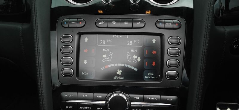 BENTLEY CONTINENTAL GTC 6.0 W12 GTC Auto 4WD 2dr 2006