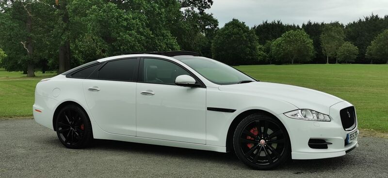 JAGUAR XJ 3.0d V6 Portfolio Auto ss 4dr 2015