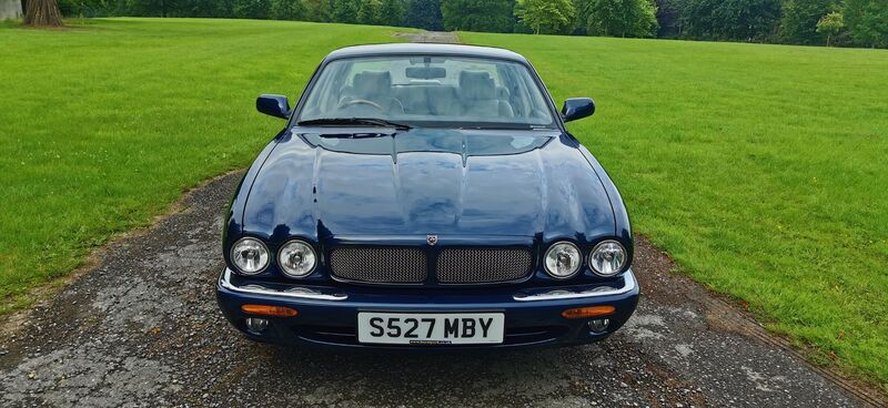 JAGUAR XJR 4.0 V8 Supercharged 4dr 1998