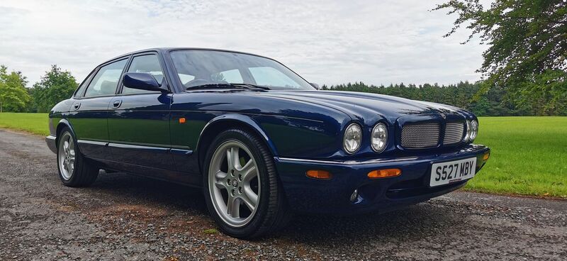 JAGUAR XJR 4.0 V8 Supercharged 4dr 1998