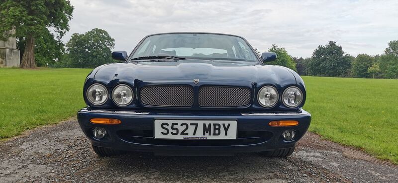 JAGUAR XJR 4.0 V8 Supercharged 4dr 1998