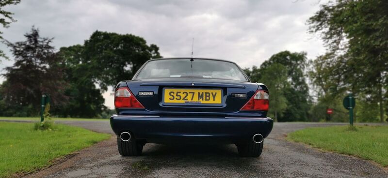 JAGUAR XJR 4.0 V8 Supercharged 4dr 1998