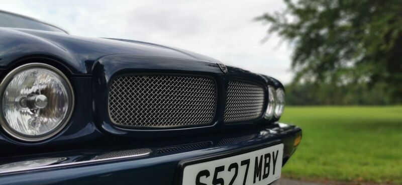 JAGUAR XJR 4.0 V8 Supercharged 4dr 1998