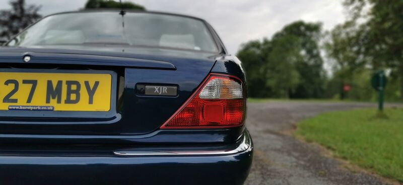 JAGUAR XJR 4.0 V8 Supercharged 4dr 1998