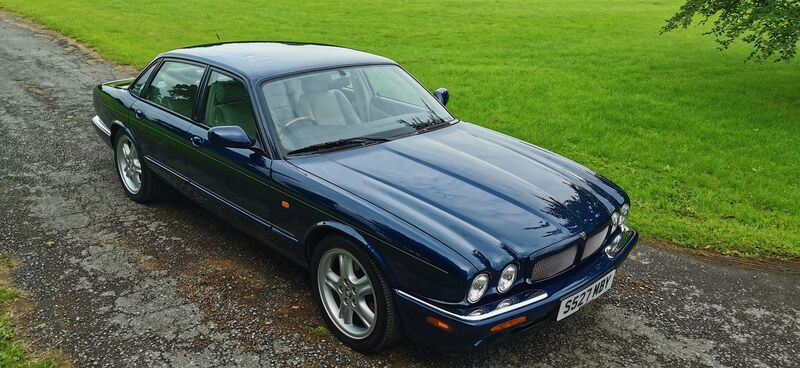 JAGUAR XJR 4.0 V8 Supercharged 4dr 1998